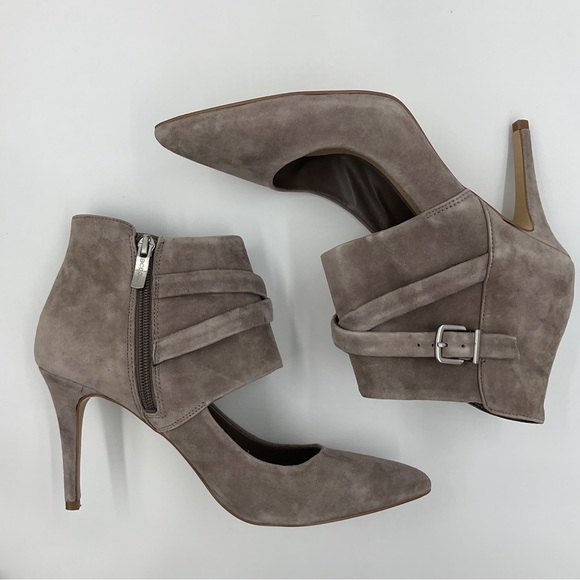 BCBGeneration Suede Zip Ankle Bootie Heels Cut Out Buckle Strap Taupe Warm Grey - Picture 12 of 16